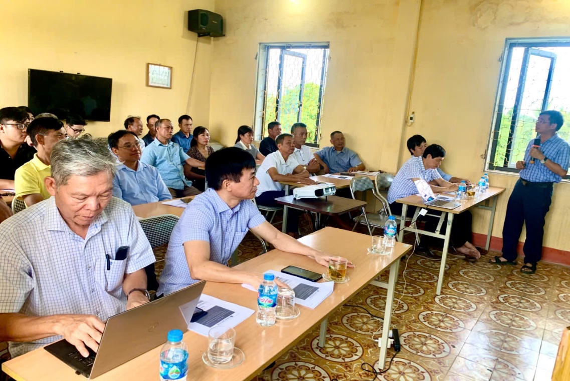 Quang cảnh buổi hội thảo.