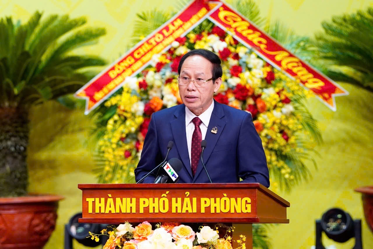 Đồng chí Bí thư Thành ủy Lê Tiến Châu phát biểu bế mạc Đại hội. Đồng chí Bí thư Thành ủy Lê Tiến Châu phát biểu bế mạc Đại hội.