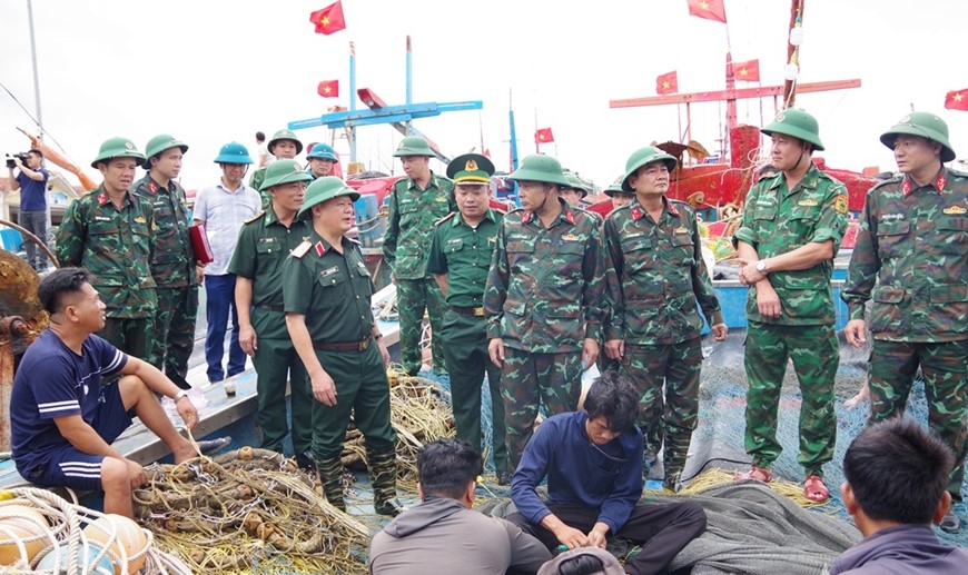 Thiếu tướng Hoàng Duy Chiến chỉ đạo các cơ quan, đơn vị thực hiện tốt phương châm 