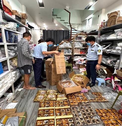 Ninh Bình: Phát hiện, xử lý hơn 1.000 bánh trung thu không rõ nguồn gốc