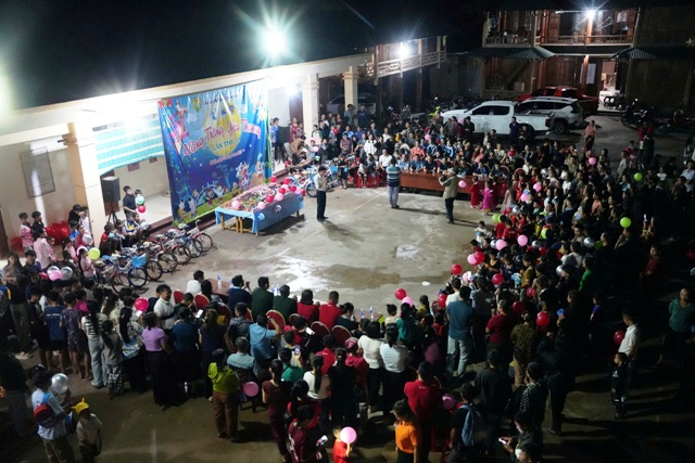 Đêm hội năm nay nhận được sự đồng hành của hơn 100 tổ chức, cá nhân, mạnh thường quân với tổng giá trị quyên góp gần 1 tỷ đồng. Đêm hội năm nay nhận được sự đồng hành của hơn 100 tổ chức, cá nhân, mạnh thường quân với tổng giá trị quyên góp gần 1 tỷ đồng.