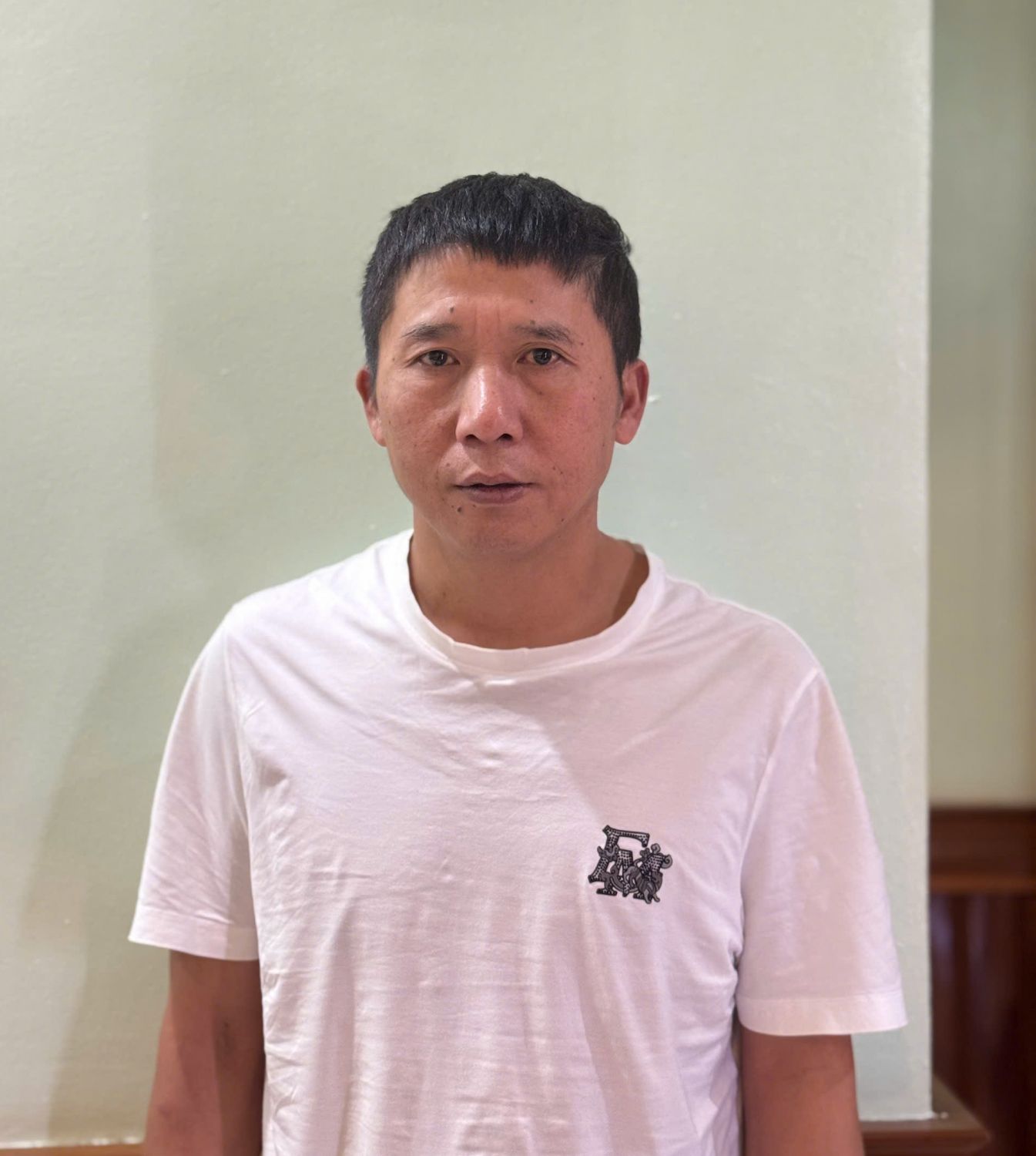 Đối tượng truy nã đặc biệt nguy hiểm Yuan DongBing (Viên Đông Binh).