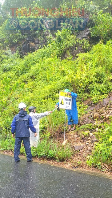 Tuyến đường thuộc Hải Vân có nguy cơ sạt lở.
