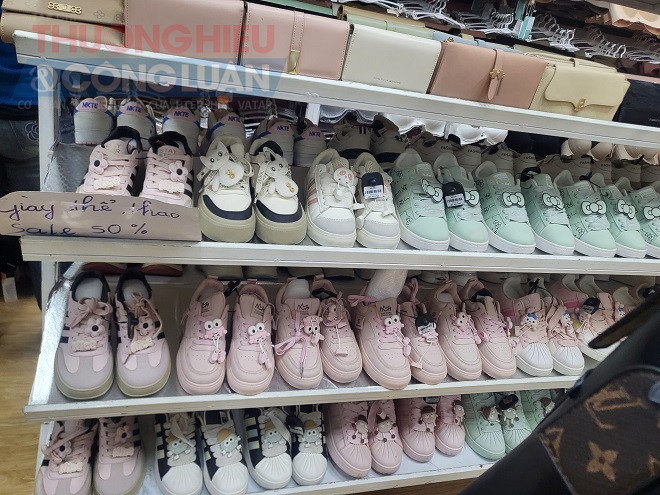 Đa dạng các sản phẩm giày dép thời trang Đa dạng các sản phẩm giày dép thời trang