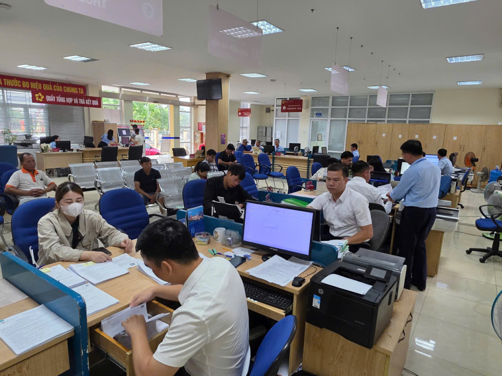 Rà soát nhân sự cấp xã: Các địa phương phải báo cáo Trung ương trước ngày 15/10