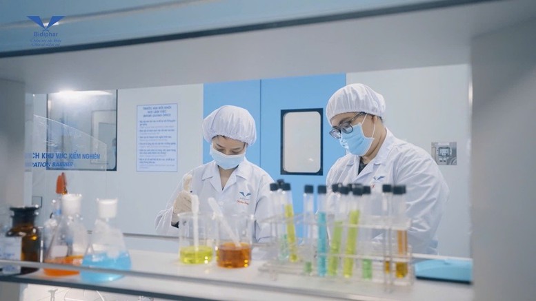 Từ phòng thí nghiệm, các công thức bào chế thuốc của Bidiphar được kiểm nghiệm nhiều lần, thử thách ở nhiều điều kiện khác nhau, để bảo đảm tính ổn định và hiệu lực điều trị