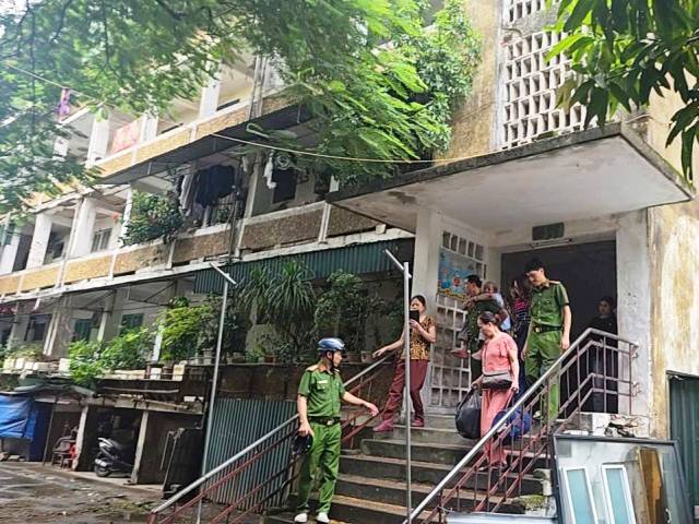 Nghệ An di dời hàng nghìn người dân ra khỏi khu tập thể cũ để phòng tránh bão số 10