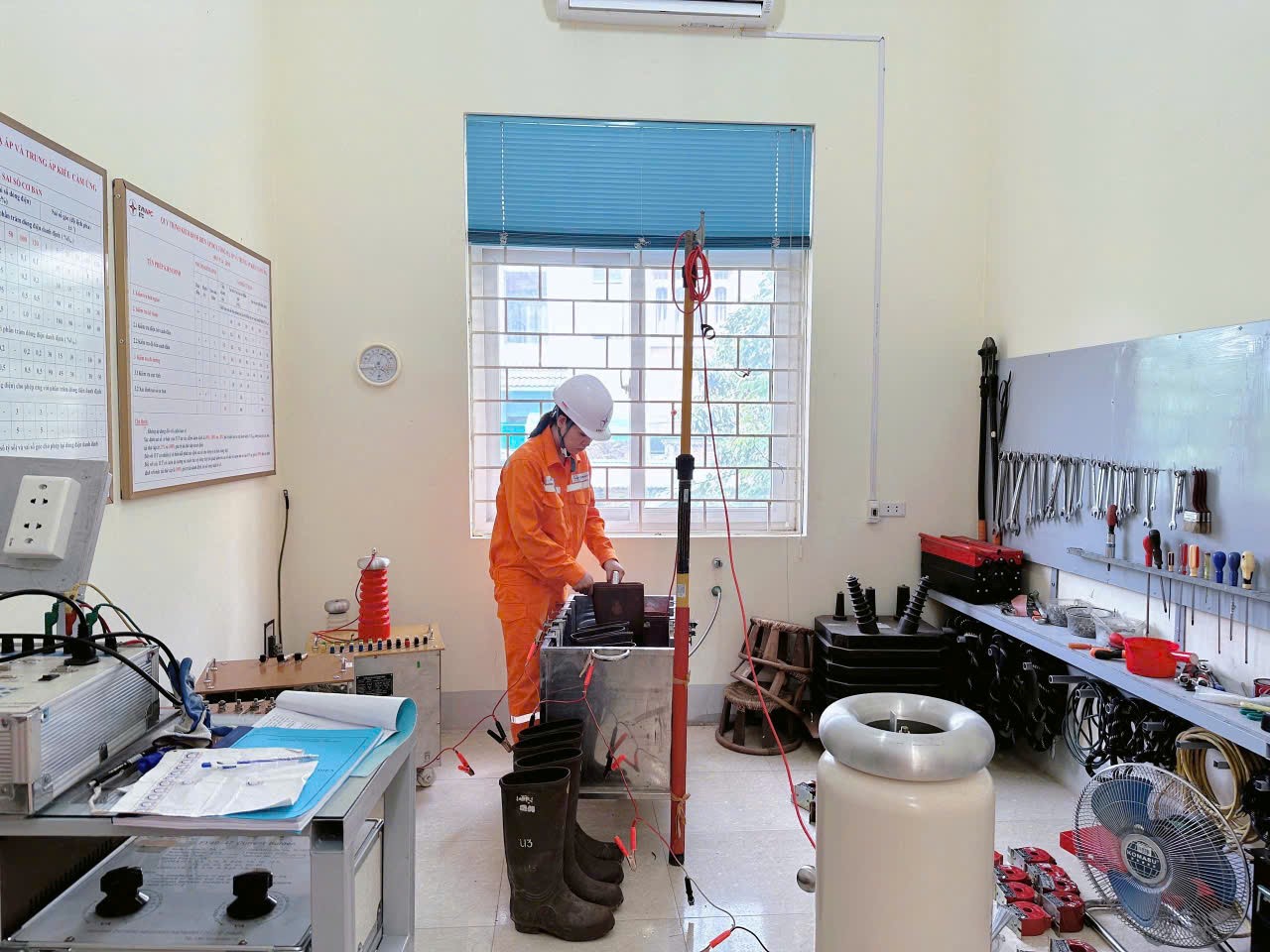 Vì một lưới điện an toàn: Sức mạnh từ những phép thử định kỳ