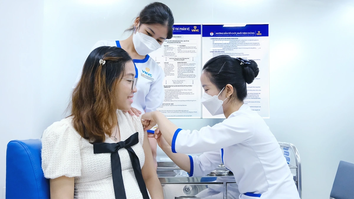 Thai phụ tiêm vaccine RSV-VNVC Thai phụ tiêm vaccine RSV-VNVC