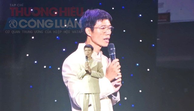 Ông Nguyễn Đức Hoài phát biểu.