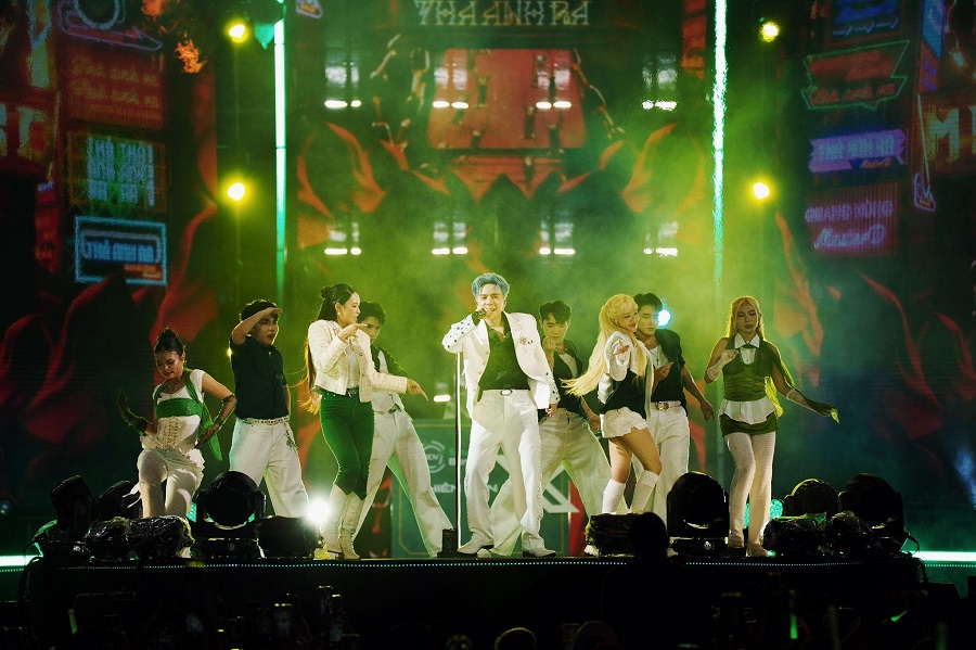 Quang Hùng MasterD mang tới BIDV Music Festival hàng loạt bản hit: Tình đầu quá chén, Thuỷ Triều, Thả anh ra…