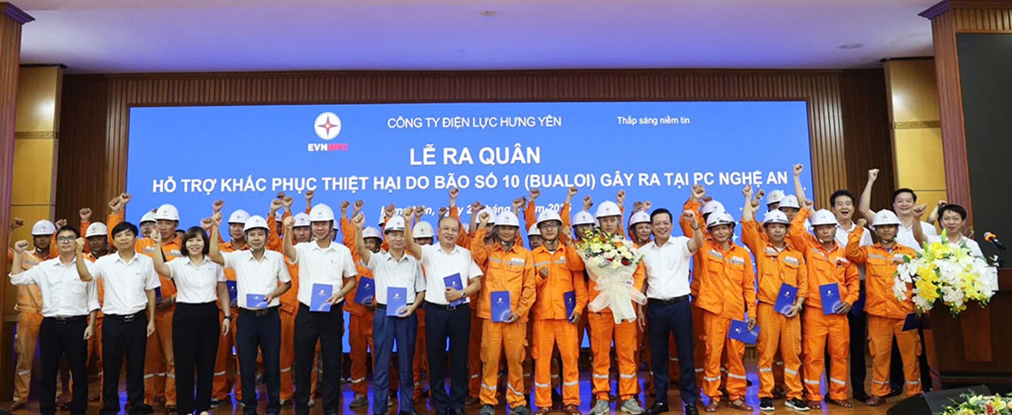 Công ty Điện lực Hưng Yên hỗ trợ nhân lực khắc phục sự cố lưới điện do bão số 10