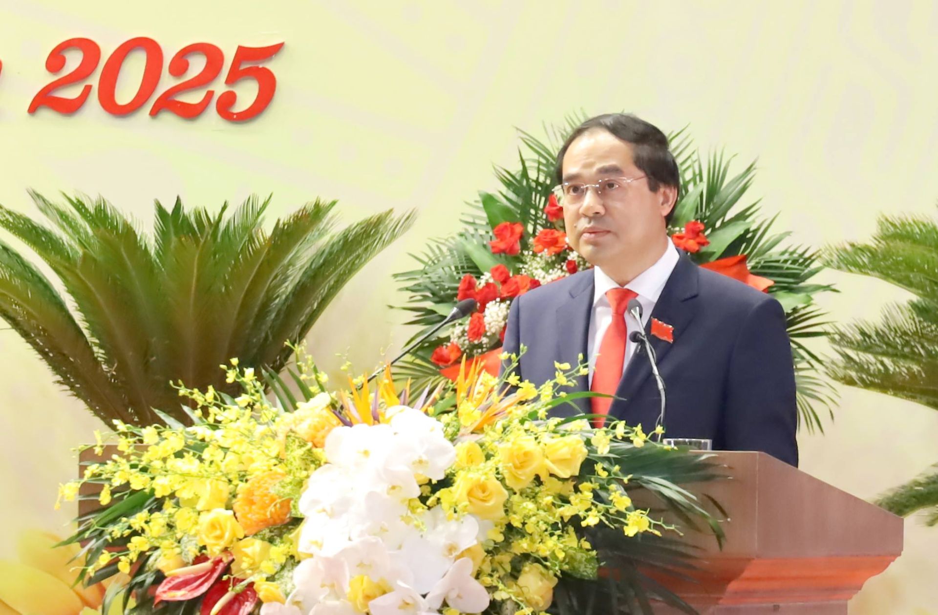 Đồng chí Trịnh Xuân Trường - Bí thư Tỉnh ủy, Chủ tịch HĐND tỉnh phát biểu khai mạc Đại hội