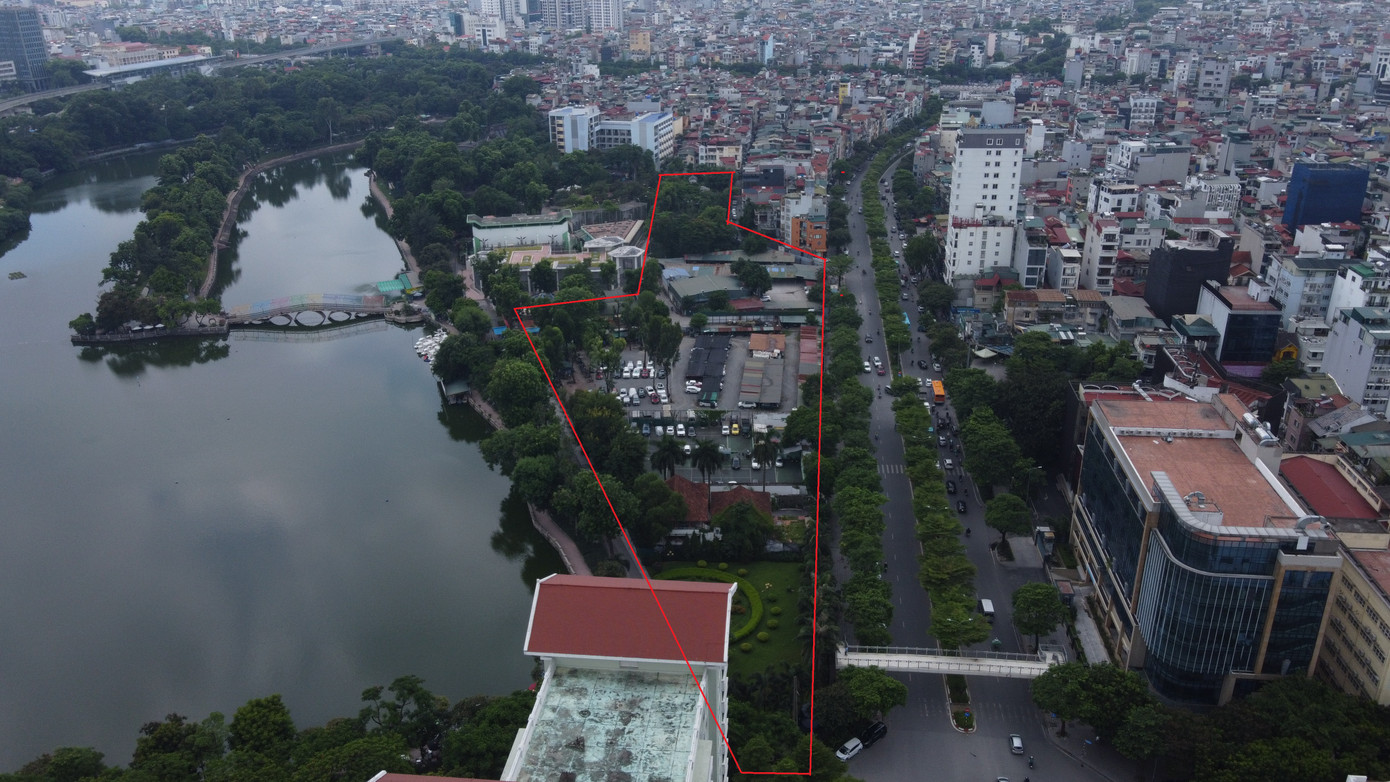 Hà Nội: 'Khủng hoảng' bãi đỗ xe, hàng loạt dự án vẫn… ‘đắp chiếu’