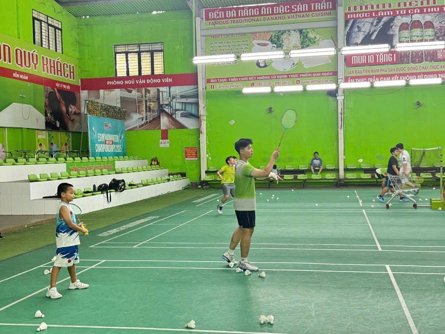 Cầu lông môn thể thao thu hút mọi lứa tuổi
