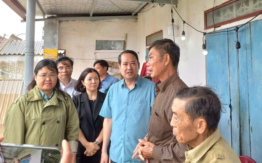 Ninh Bình: Thăm hỏi, hỗ trợ gia đình bị thiệt hại nặng do bão số 10