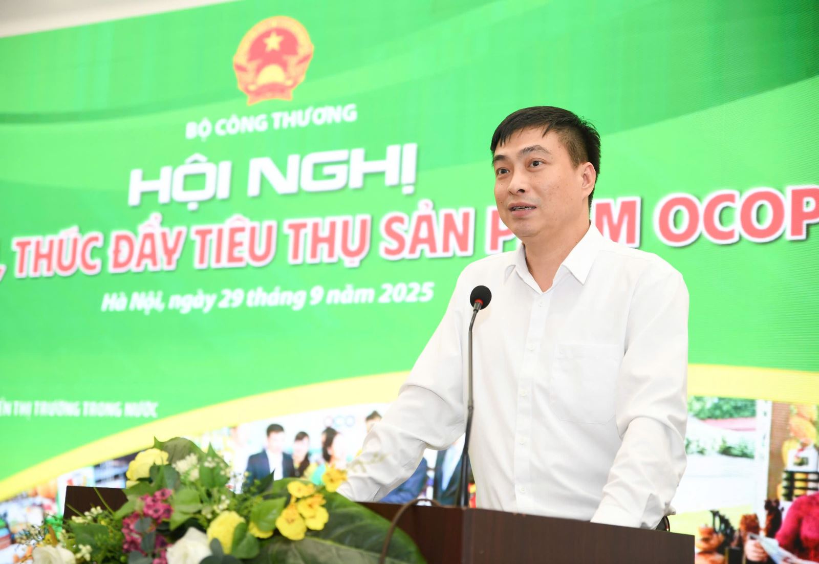 Ông Bùi Nguyễn Anh Tuấn phát biểu tại hội nghị. Ảnh: Thu Trang