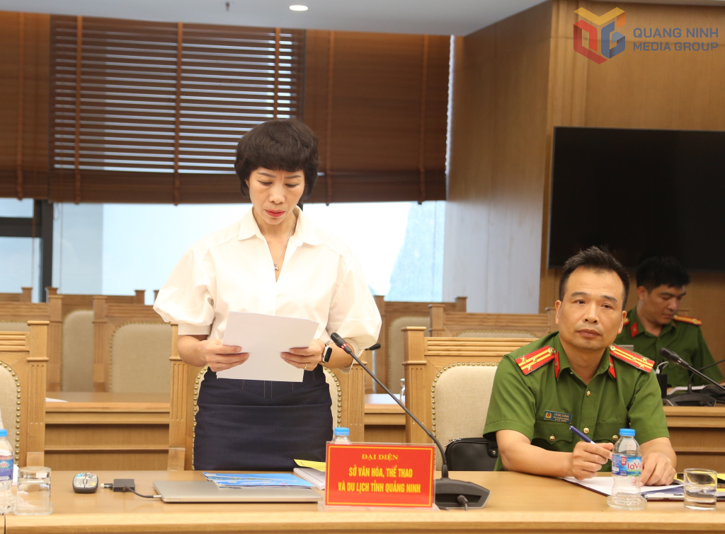 Đại diện Sở Văn hóa, Thể thao và Du lịch tỉnh tham luận tại hội thảo.