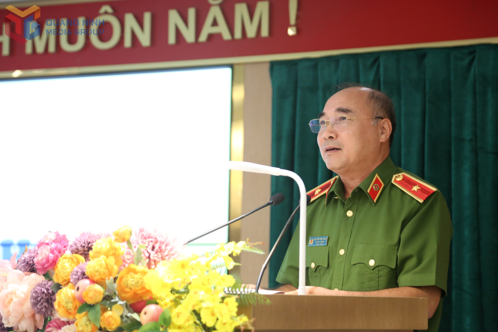 Thiếu tướng Nguyễn Đình Hoàn, Phó Cục trưởng Cục Cảnh sát PCCC và CNCH (Bộ Công an) phát biểu tại hội thảo.