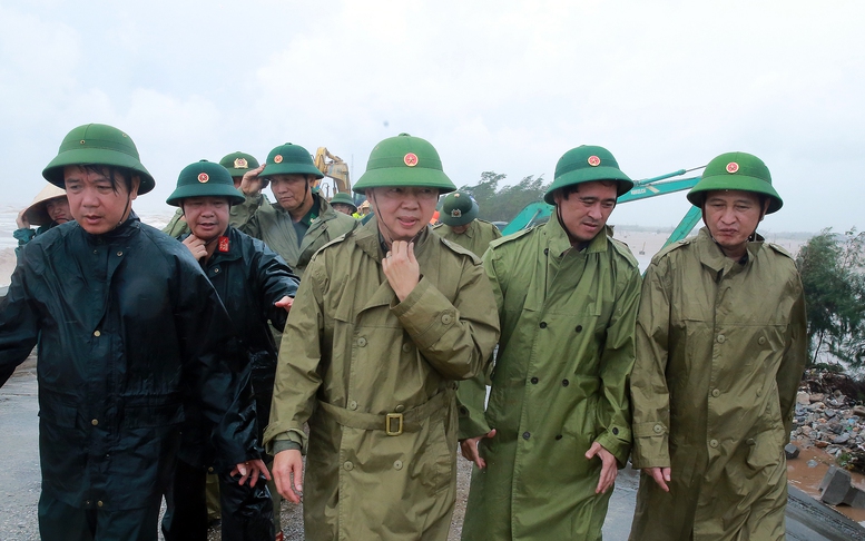 Khẩn trương khắc phục xong sự cố sạt lở đê biển Thịnh Long