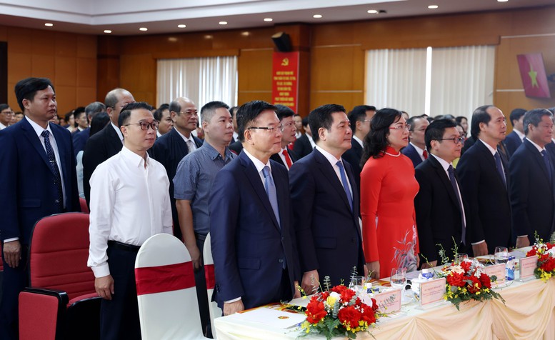 Phó Thủ tướng Lê Thành Long dự Đại hội Thi đua yêu nước ngành công thương lần thứ tư - Ảnh: VGP/Đức Tuân