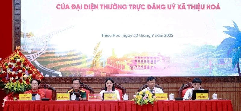 Đoàn chủ tịch điều hành đại hội Đoàn chủ tịch điều hành đại hội