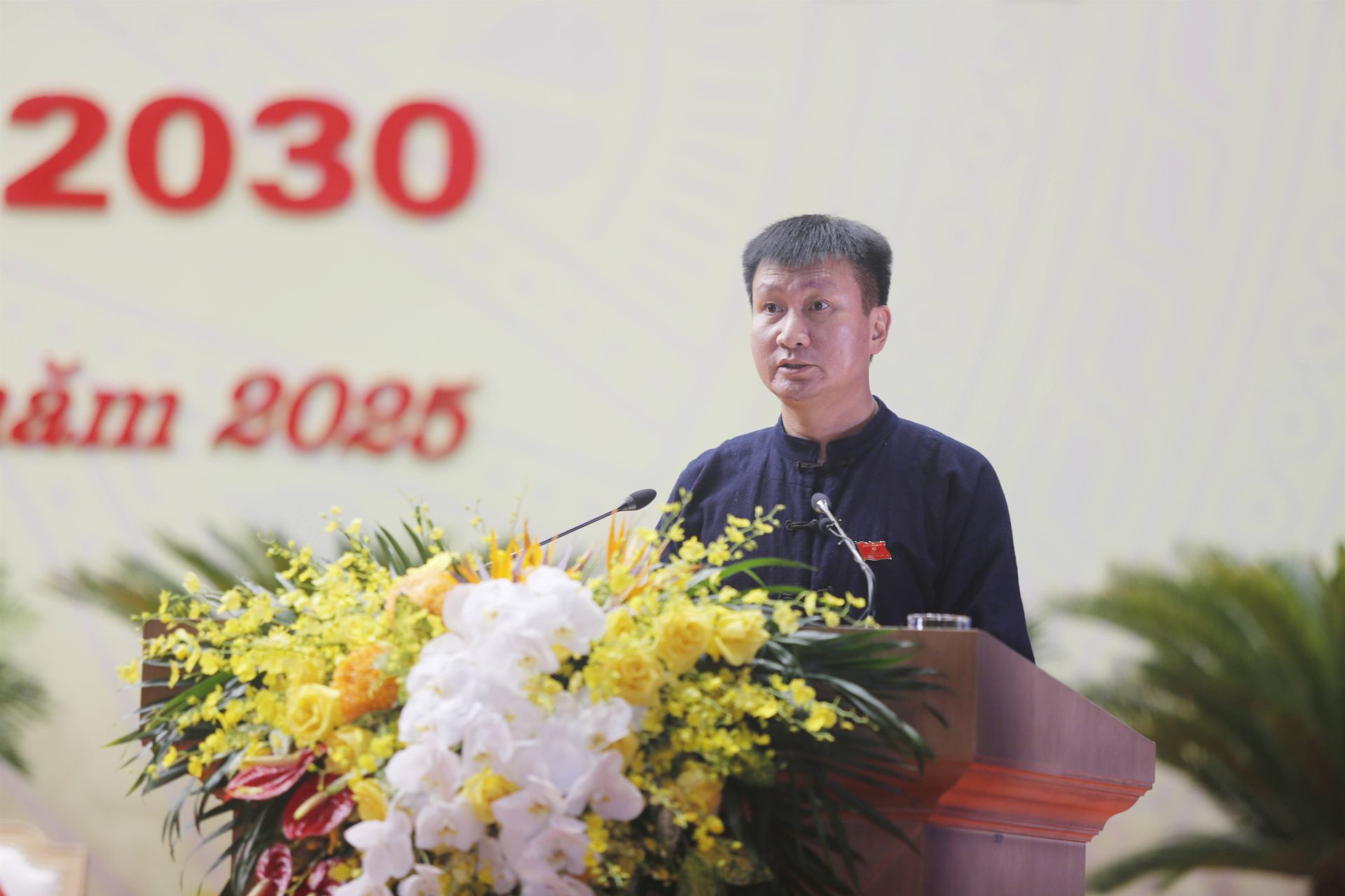 Đồng ch&iacute; Trần Huy Tuấn - Ph&oacute; B&iacute; thư Tỉnh ủy, Chủ tịch UBND tỉnh thay mặt Đo&agrave;n Chủ tịch bế mạc Đại hội