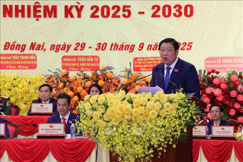 Đồng chí Phan Đình Trạc, Ủy viên Bộ Chính trị, Bí thư Trung ương Đảng, Trưởng Ban Nội chính Trung ương dự và phát biểu chỉ đạo Đại hội