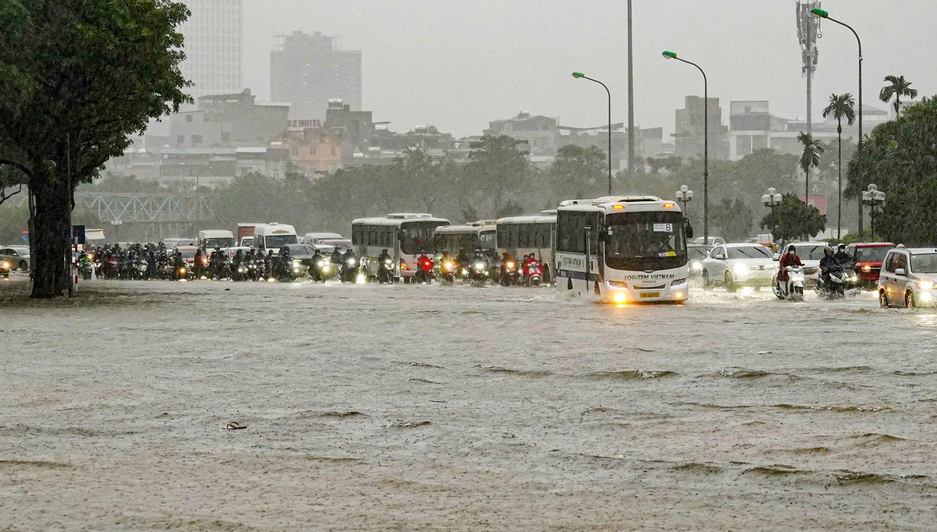 Hà Nội: Các trường học chủ động ứng phó với hoàn lưu bão số 10