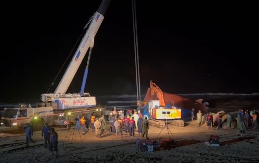 Quảng Trị: Phát hiện thi thể 2 thuyền viên mất tích trong vụ 2 tàu cá gặp nạn