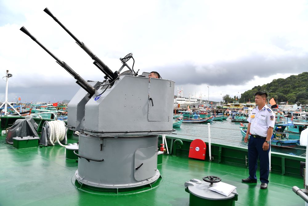 Thực hành phần thi xử lý tình huống trong Hội thao huấn luyện tàu