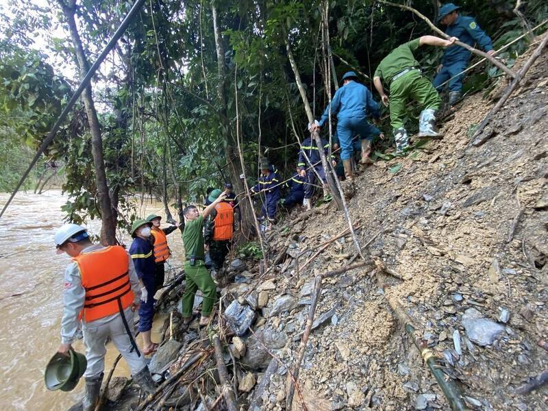 Cao Bằng: Tìm thấy thi thể 1 công nhân bị lũ cuốn trôi khi thi công cao tốc