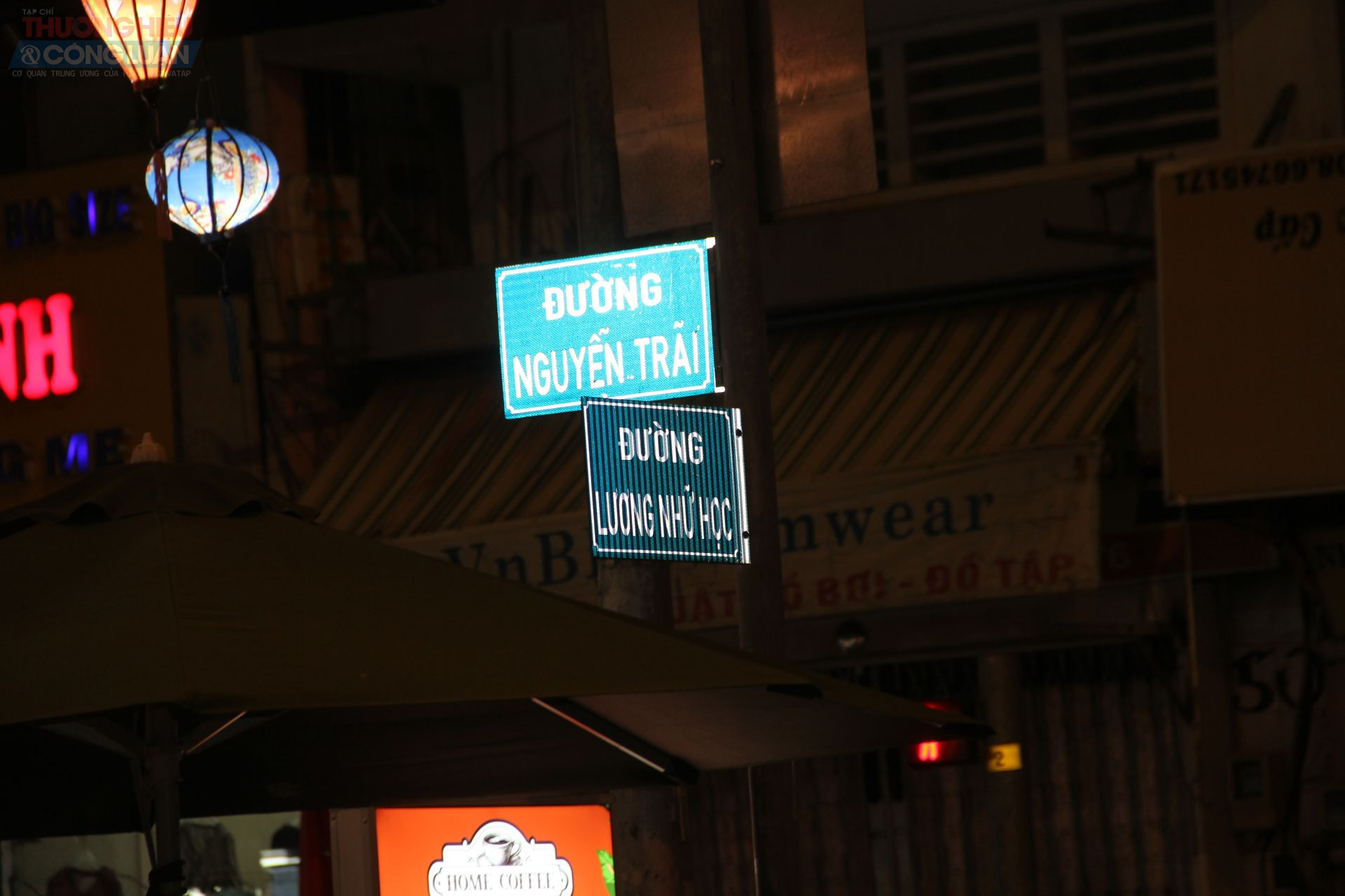 khu vực Lương Nhữ Học, đoạn giao giữa đường Nguyễn Trãi và đường Trần Hưng Đạo, TP. HCM lại được mệnh danh là “phố lồng đèn”