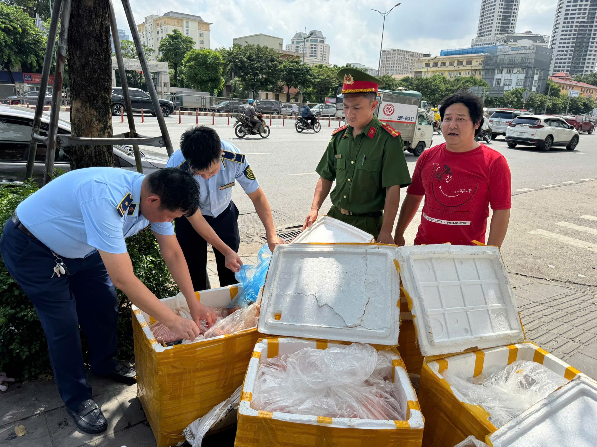 9 tháng đầu năm, lực lượng chức năng Hà Nội kiểm tra, xử lý nhiều vụ vi ohamj