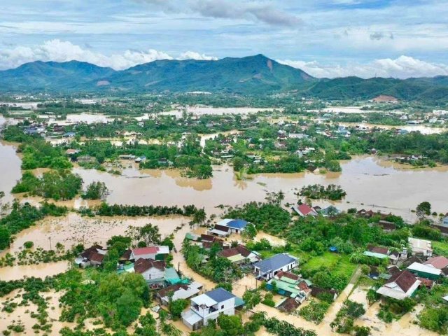 Thiệt hại nặng nề do bão số 10 tại Nghệ An: Ước tính tổn thất lên đến 2.100 tỷ đồng