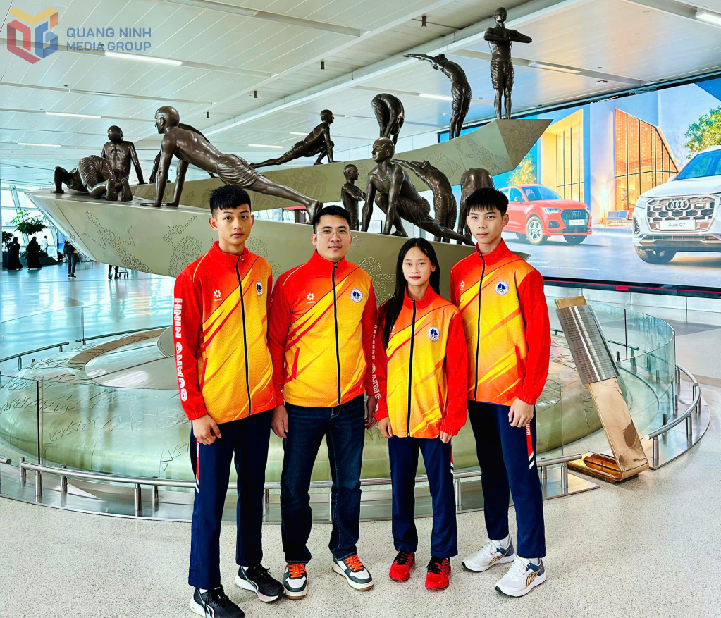 Thầy trò HLV Nguyễn Thái Linh thi đấu thành công, giành thành tích cao tại giải.