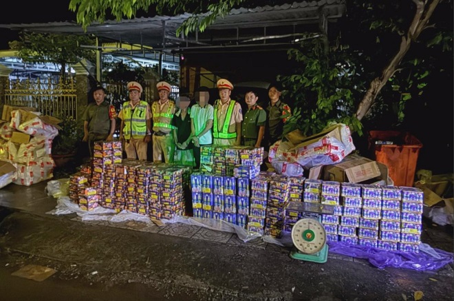 Triệt phá các vụ vận chuyển hàng cấm tại Đồng Nai: Thu giữ gần 600kg pháo nổ và thuốc lá nhập lậu