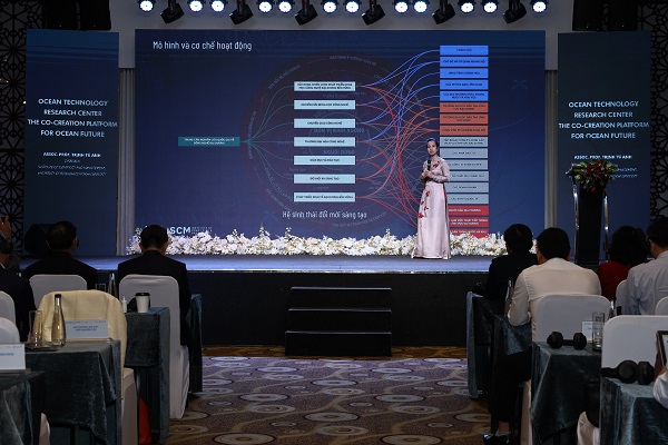 Diễn giả tham luận