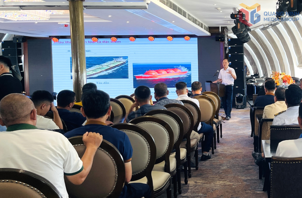 Quảng Ninh cập nhật kiến thức an toàn cho thuyền trưởng trên các tàu du lịch