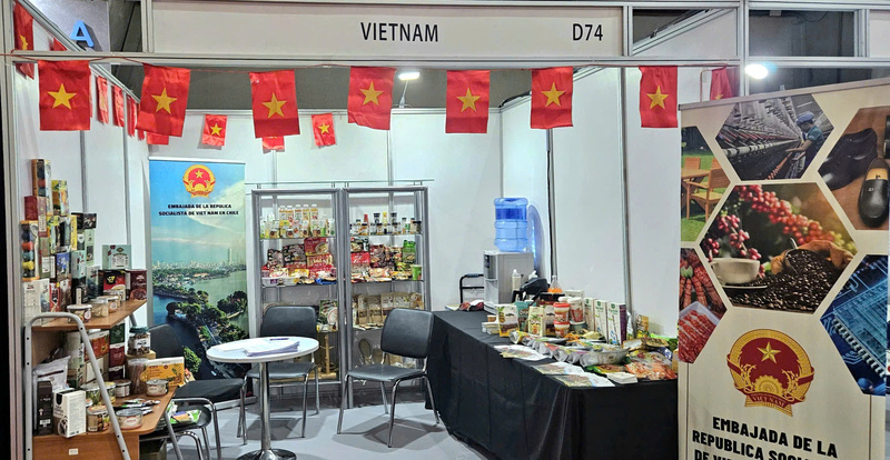Gần 50 doanh nghiệp Việt tham gia hội chợ (ảnh: Thương vụ Việt Nam tại Chile)