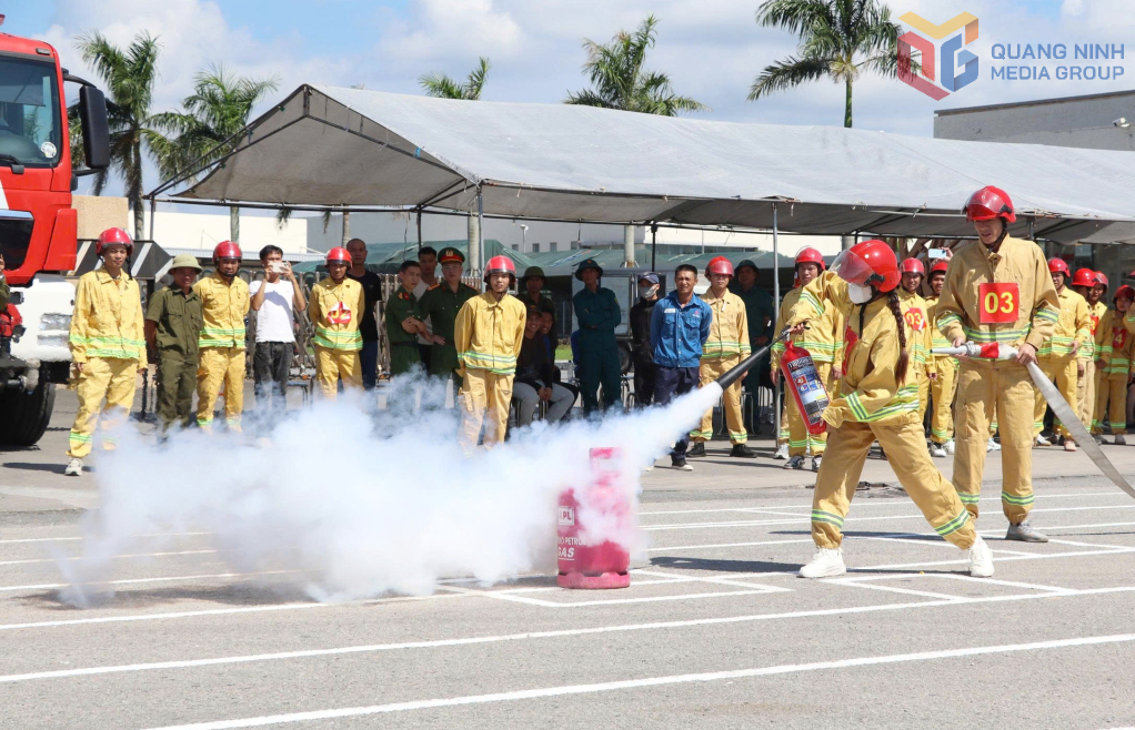 Phần thi thực hành của các đội tại hội thi.