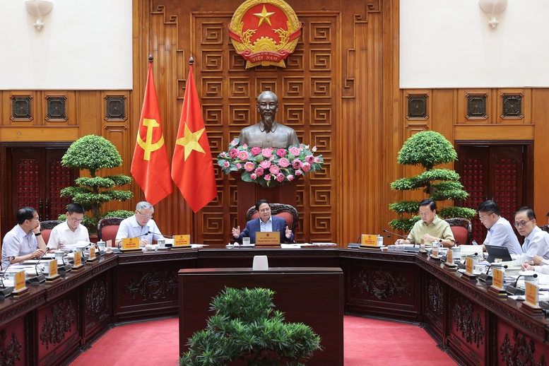 Quang cảnh cuộc họp của Thường trực Chính phủ về nhiều nội dung quan trọng