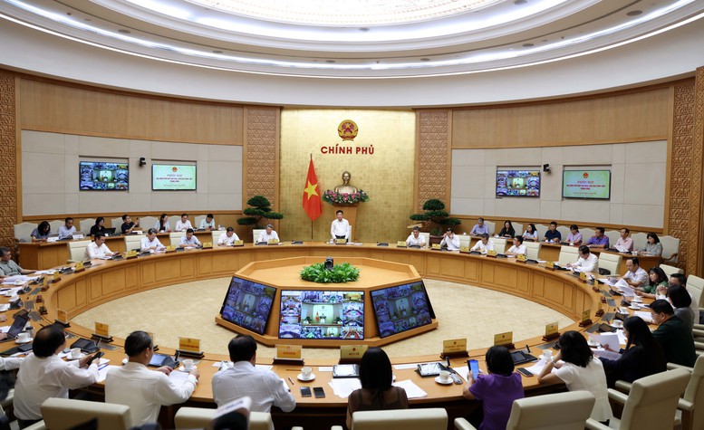 Phó Thủ tướng Lê Thành Long: Cố gắng để việc tuân thủ pháp luật trở thành tự thân