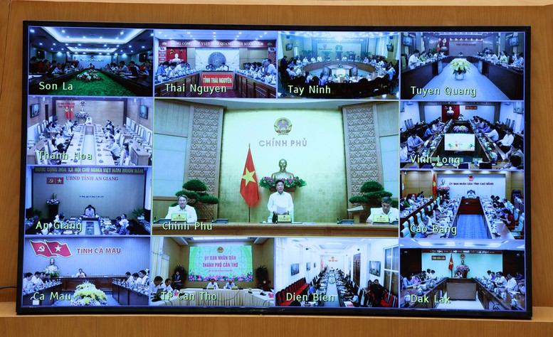 Phiên họp được kết nối trực tuyến tới trụ sở UBND các tỉnh, thành phố trên cả nước - Ảnh: VGP/Đức Tuân Phiên họp được kết nối trực tuyến tới trụ sở UBND các tỉnh, thành phố trên cả nước - Ảnh: VGP/Đức Tuân