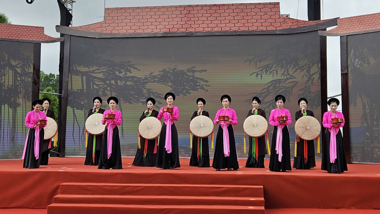 Khai mạc Tuần Văn hóa, Du lịch và Xúc tiến Thương mại Lễ hội mùa Thu Côn Sơn - Kiếp Bạc năm 2025