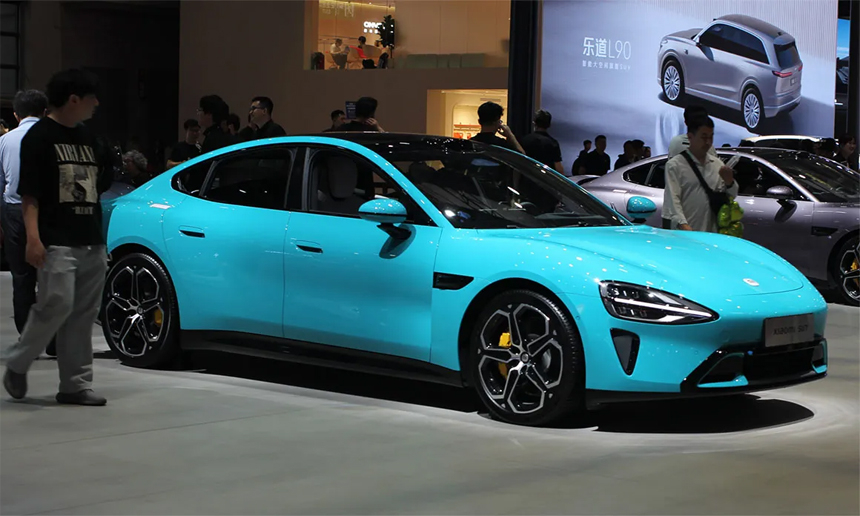 Hãng xe điện Xiaomi SU7 lại tiếp tục gây ra những lo ngại về an toàn tại Trung Quốc, sau khi một chiếc xe đột nhiên tự động di chuyển dù không có người điều khiển Hãng xe điện Xiaomi SU7 lại tiếp tục gây ra những lo ngại về an toàn tại Trung Quốc, sau khi một chiếc xe đột nhiên tự động di chuyển dù không có người điều khiển