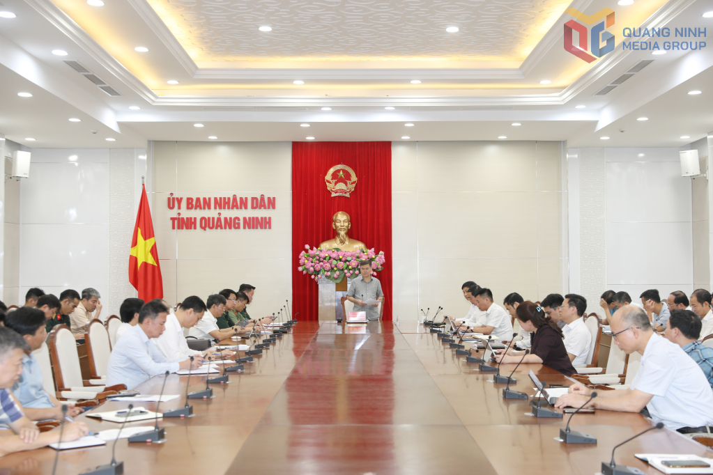 Chủ tịch UBND tỉnh Quảng Ninh họp chỉ đạo công tác phòng, chống bão số 11