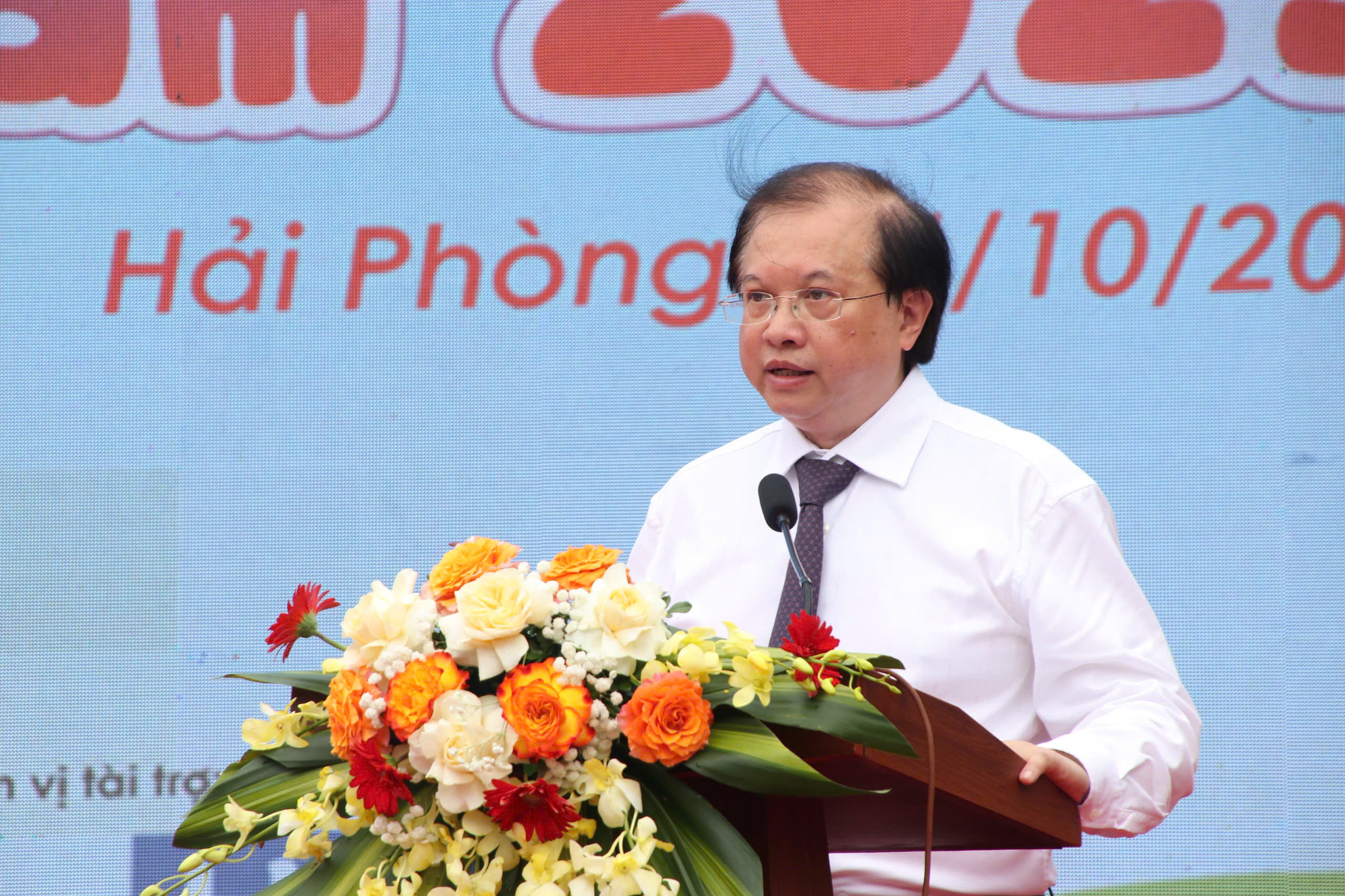 Thứ trưởng Bộ Văn hóa Thể thao và Du lịch Tạ Quang Đông phát biểu.