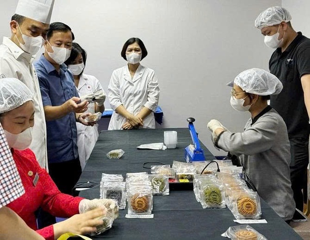 Hà Nội tăng cường kiểm tra, xử lý vi phạm về an toàn thực phẩm