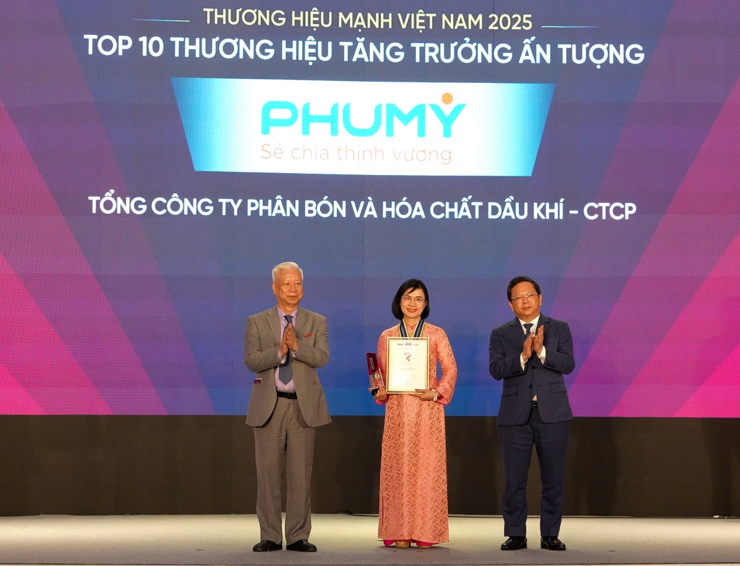 PVFCCo - Phú Mỹ phát triển nhiều dòng phân bón chất lượng cao, thân thiện với môi trường PVFCCo - Phú Mỹ phát triển nhiều dòng phân bón chất lượng cao, thân thiện với môi trường